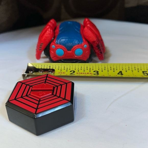 DISNEYPARKS MARVEL EXCLUSIVE-WEARABLE REMOTE CONTROL SPIDERBOT 2023 Edition - Picture 3 of 8